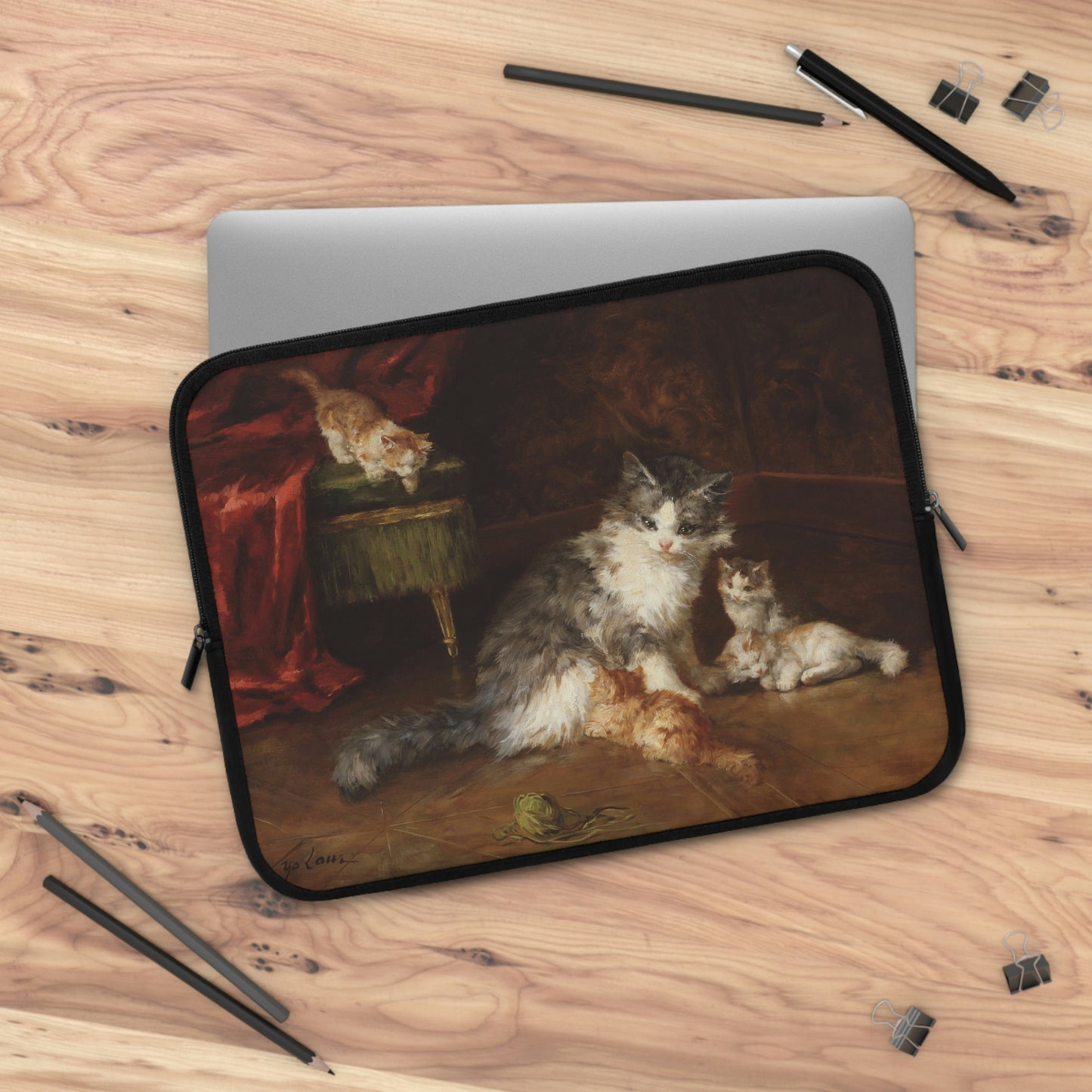 Marie Yvonne Laur: "Motherly Love" - Laptop Sleeve