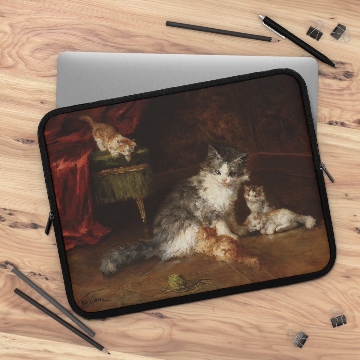 Marie Yvonne Laur: "Motherly Love" - Laptop Sleeve